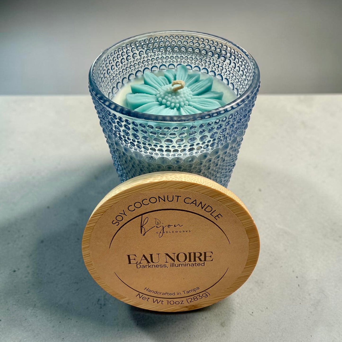 Eau Noire - Coconut Soy Candle